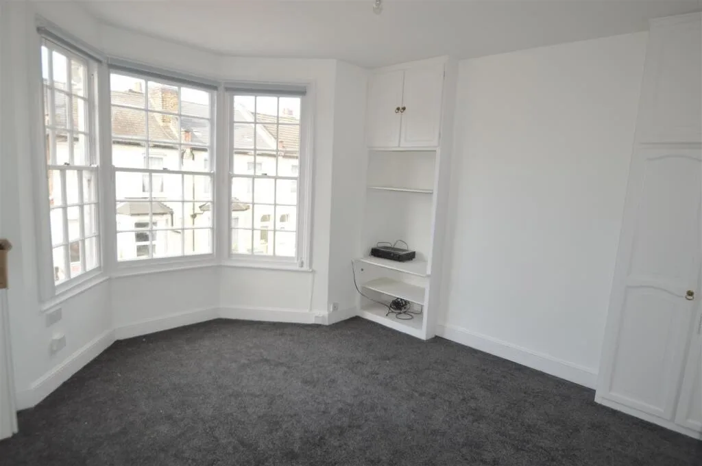 2 bedroom house for rent