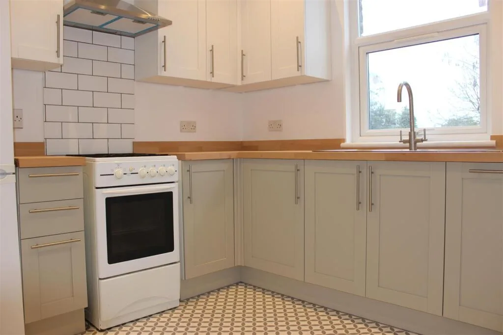 2 bedroom house for rent