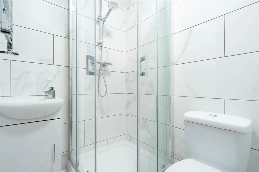 1 bedroom detached house for rent