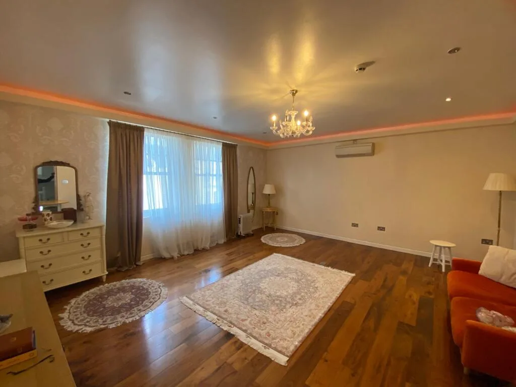 2 bedroom maisonette for rent