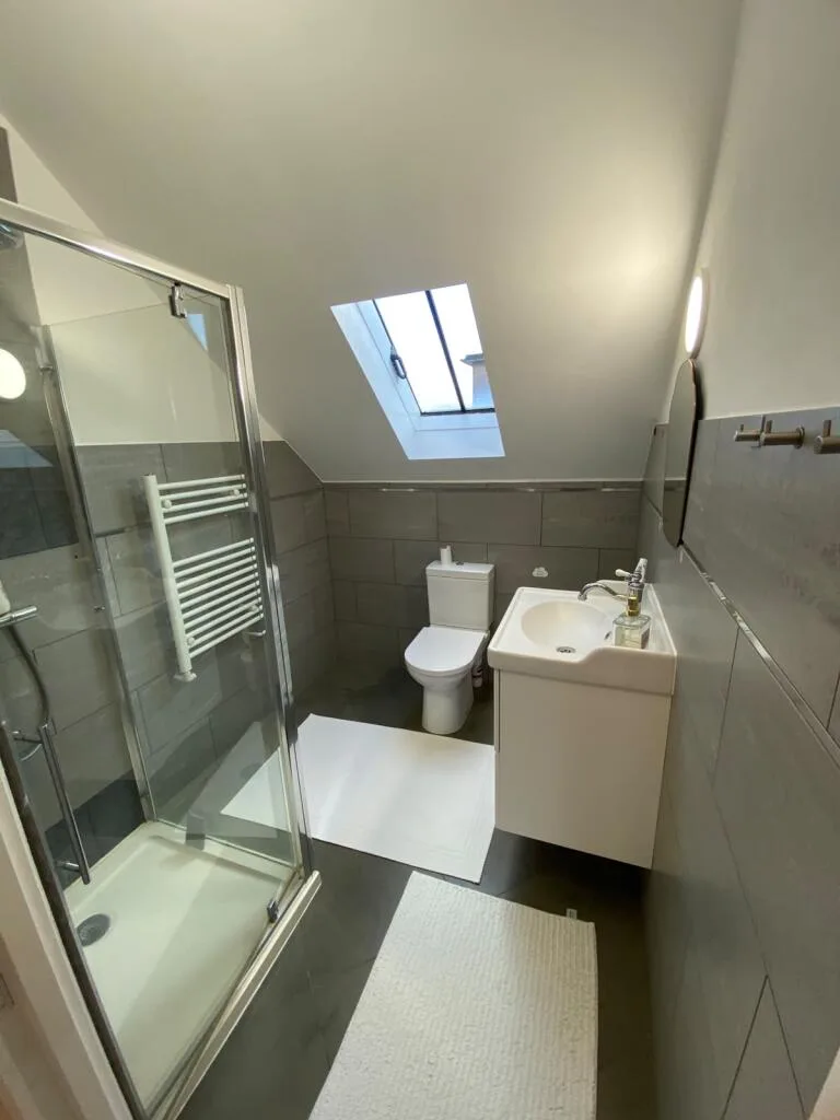 2 bedroom maisonette for rent