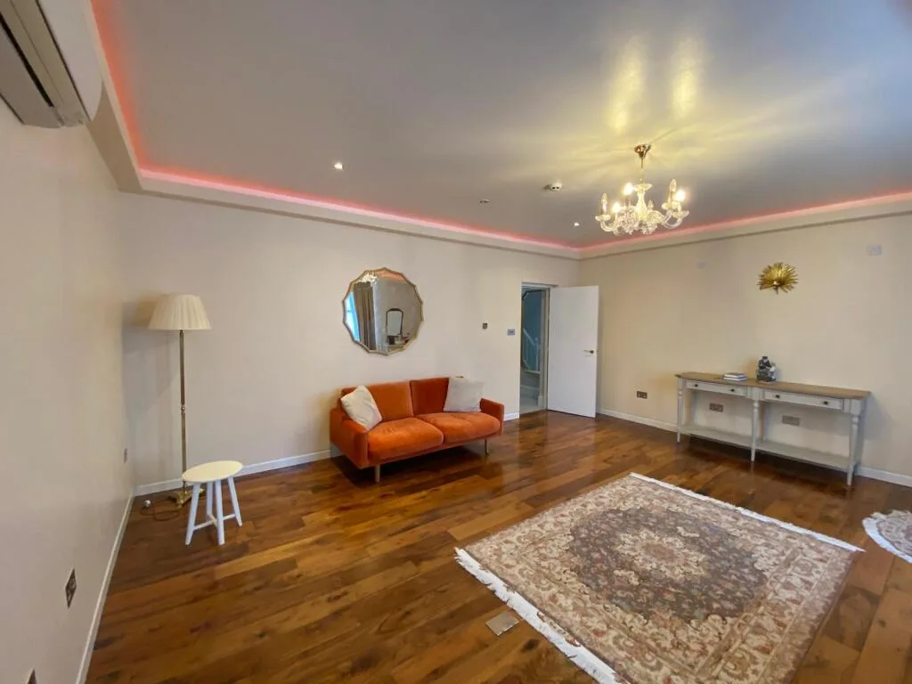 2 bedroom maisonette for rent