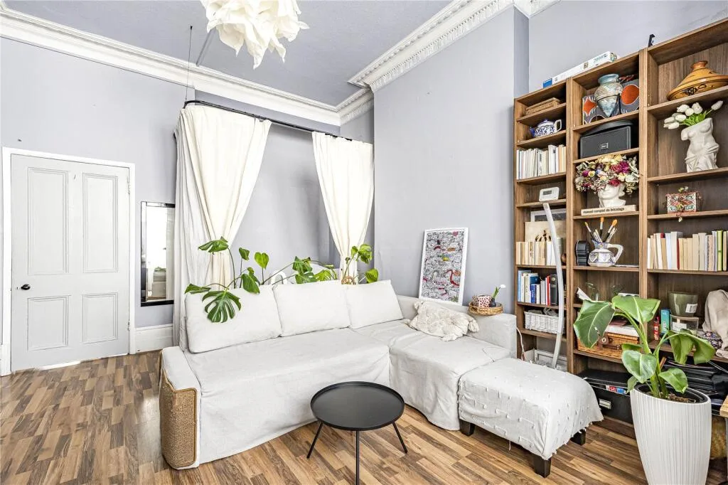 Studio apartment for rent