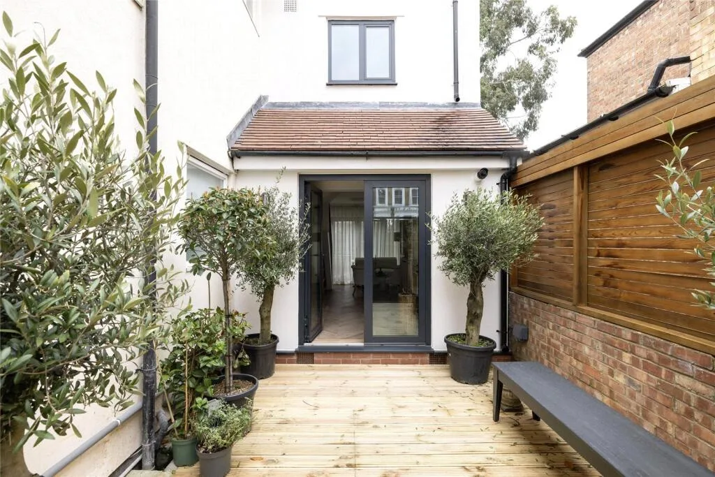 1 bedroom house for rent