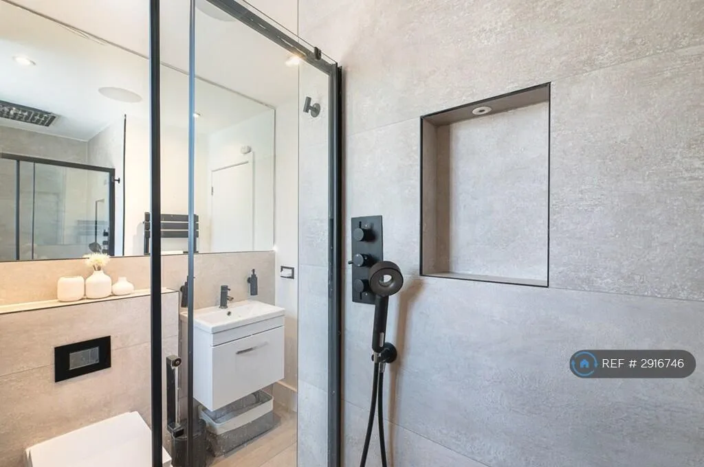 3 bedroom maisonette for rent