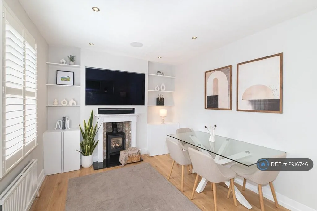 3 bedroom maisonette for rent