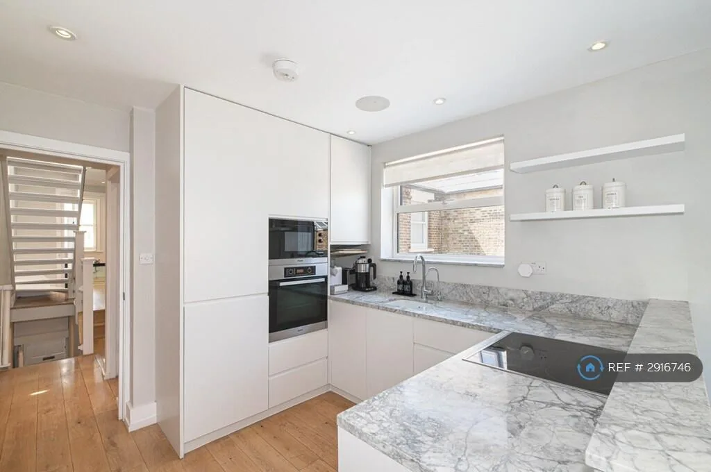 3 bedroom maisonette for rent