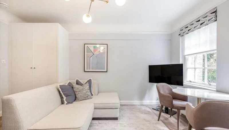 Studio flat for rent