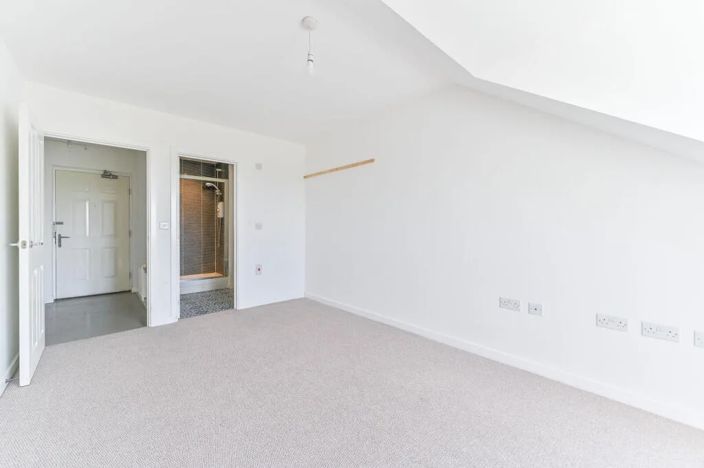 2 bedroom maisonette for rent