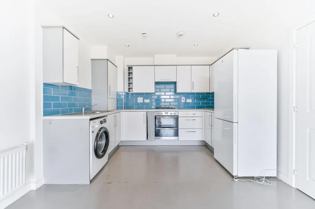 2 bedroom maisonette for rent