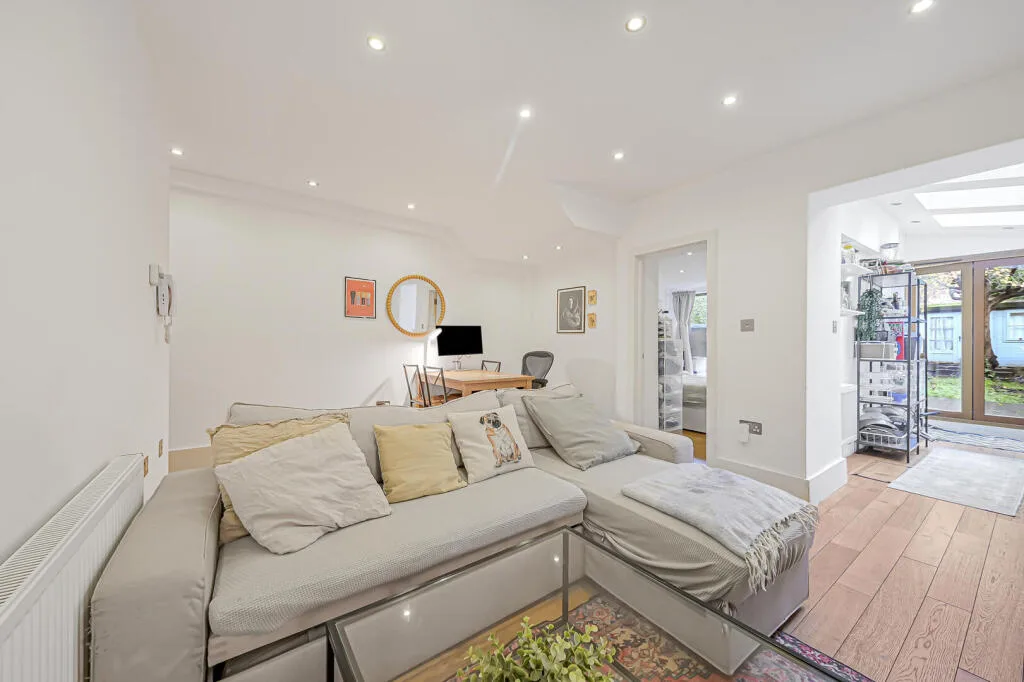 2 bedroom apartment for rent