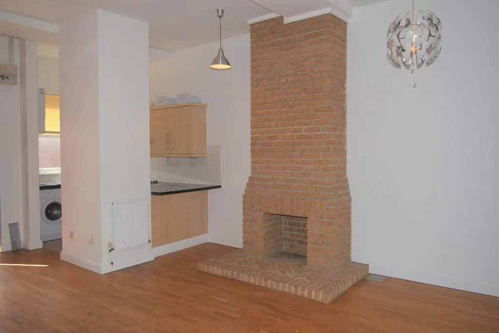 2 bedroom terraced house for rent