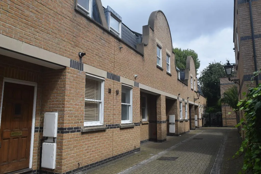 2 bedroom terraced house for rent