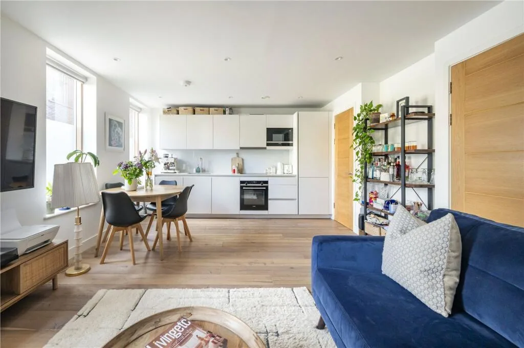 2 bedroom duplex for rent