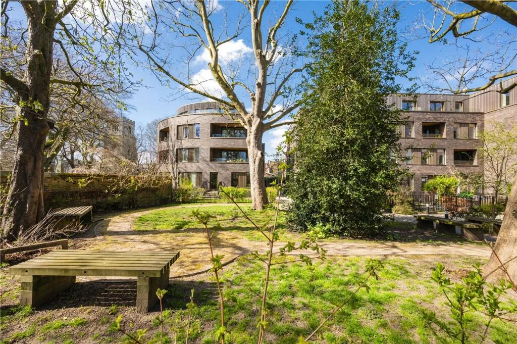 2 bedroom duplex for rent
