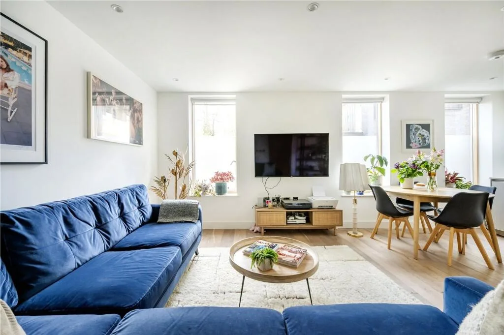 2 bedroom duplex for rent