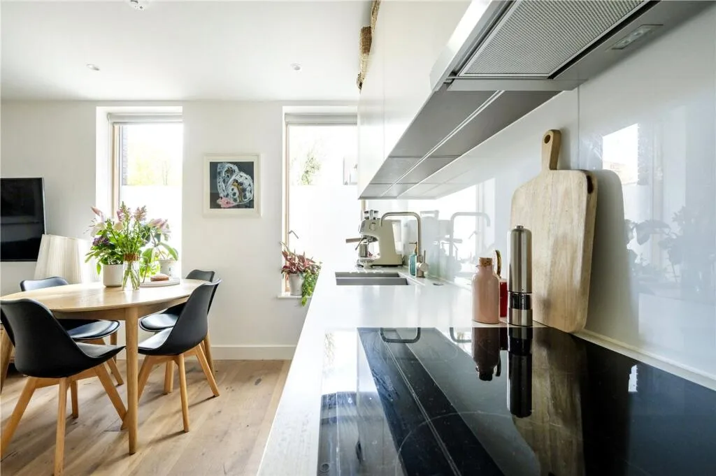2 bedroom duplex for rent