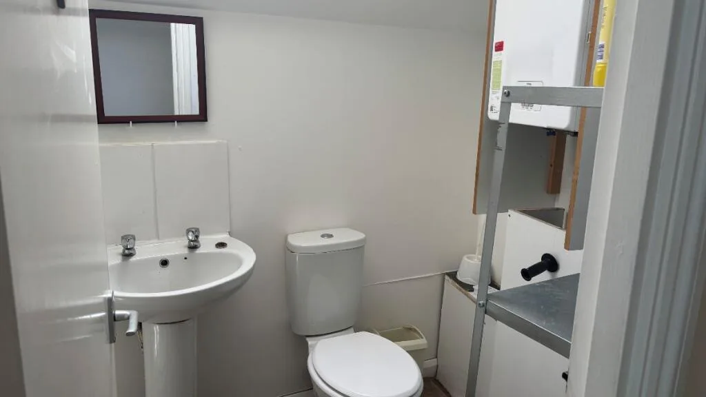 3 bedroom maisonette for rent