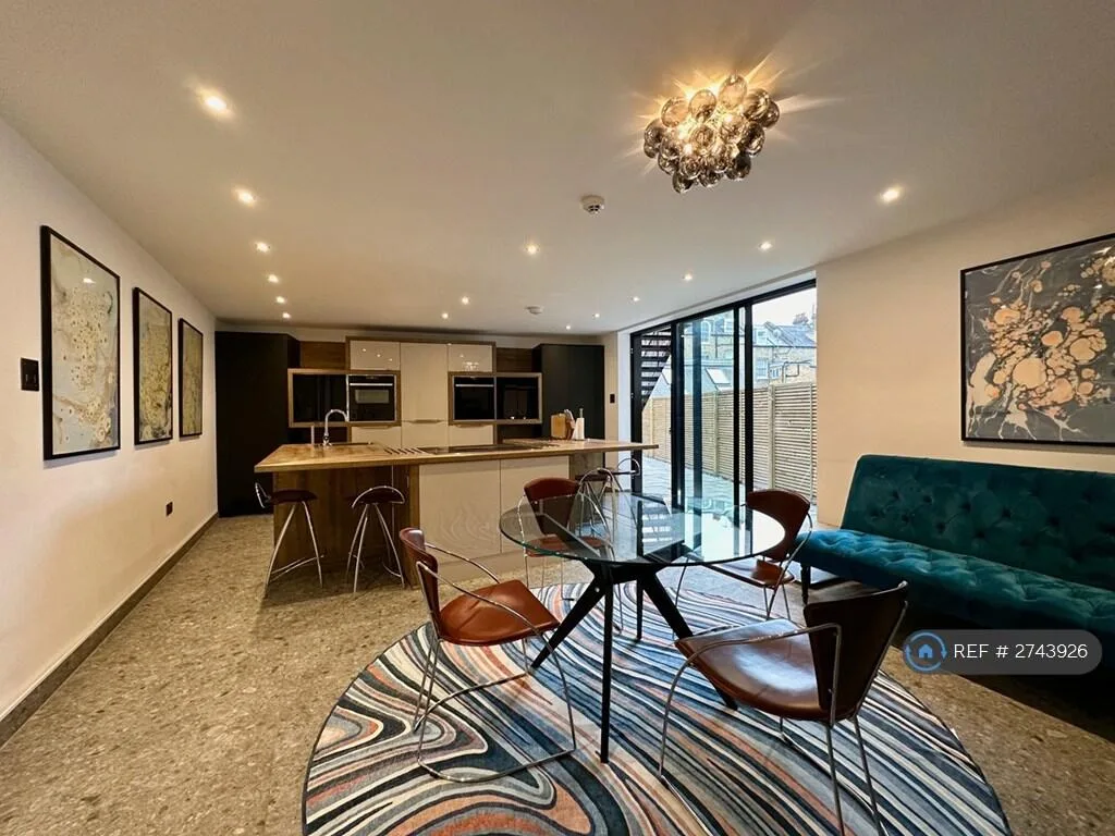 3 bedroom flat for rent