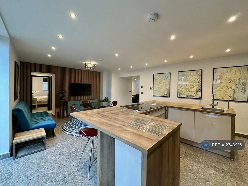 3 bedroom flat for rent