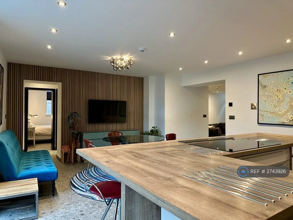 3 bedroom flat for rent