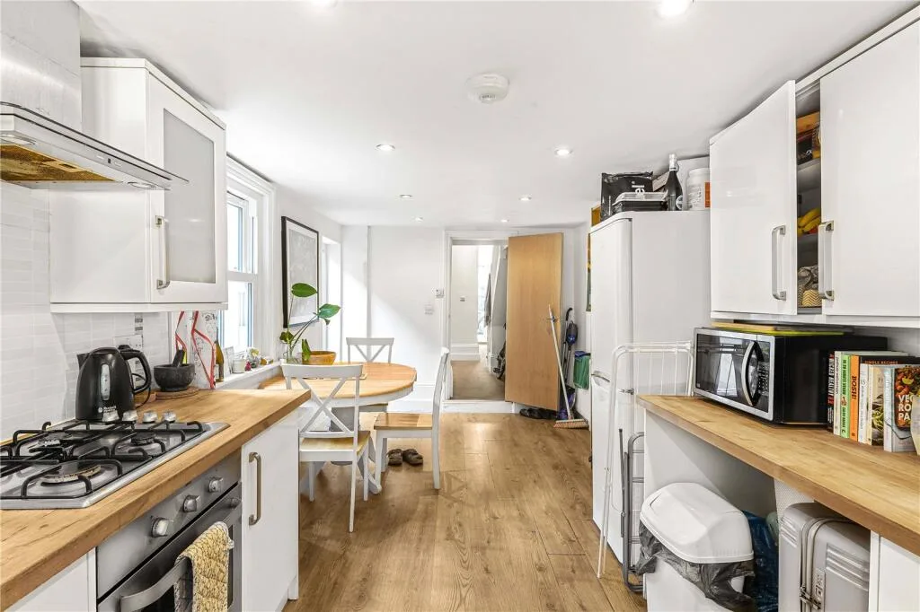 4 bedroom terraced house for rent
