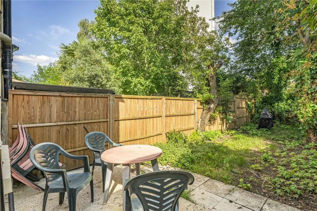 4 bedroom terraced house for rent