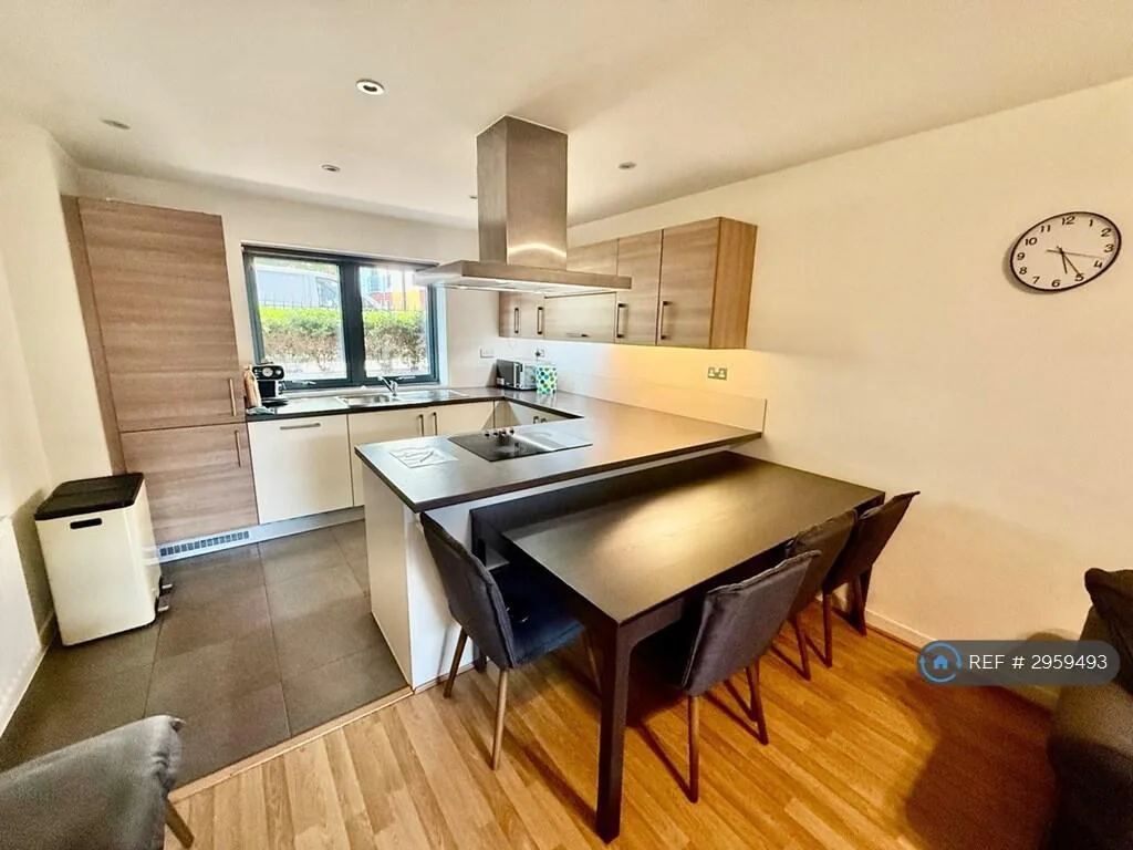 3 bedroom flat for rent