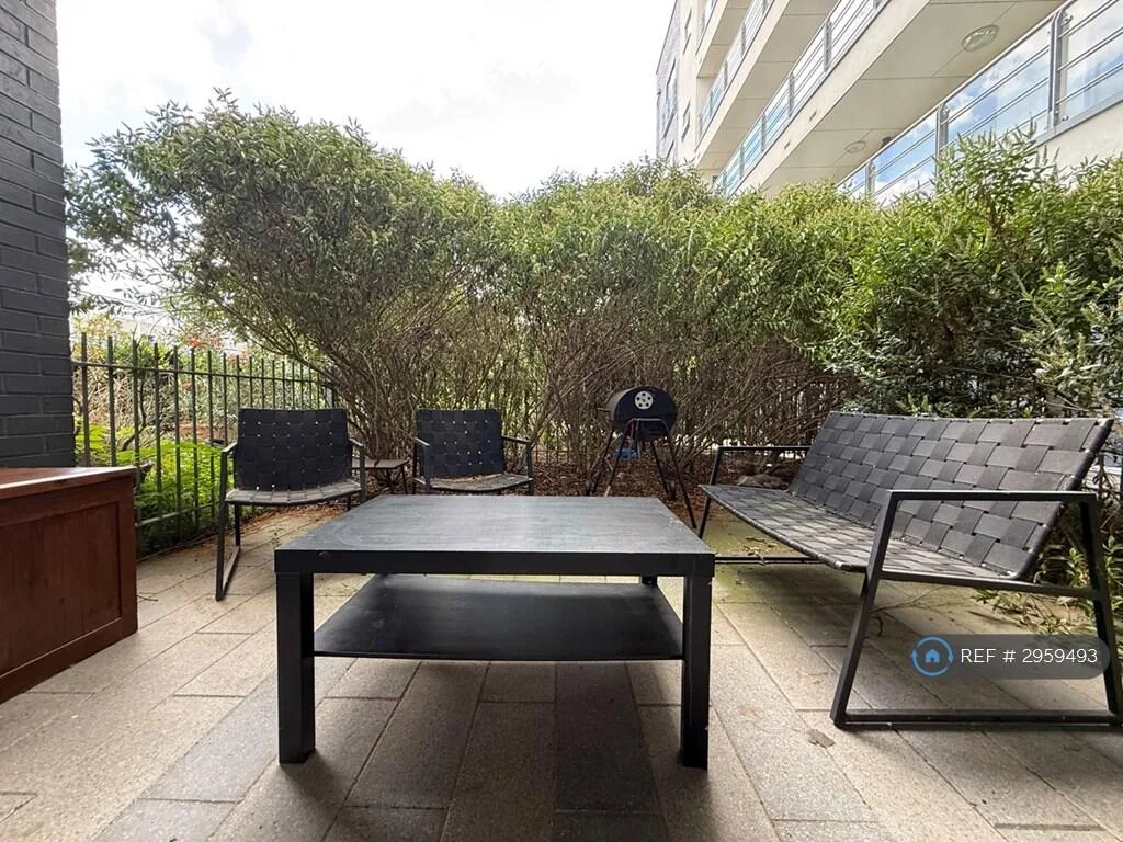 3 bedroom flat for rent