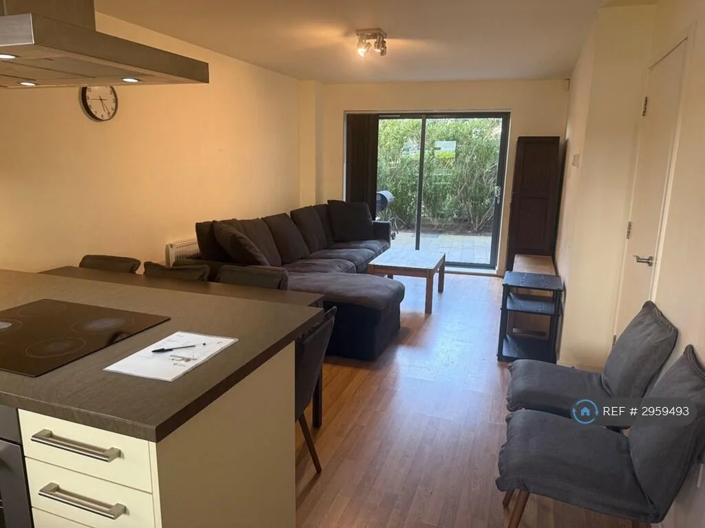 3 bedroom flat for rent
