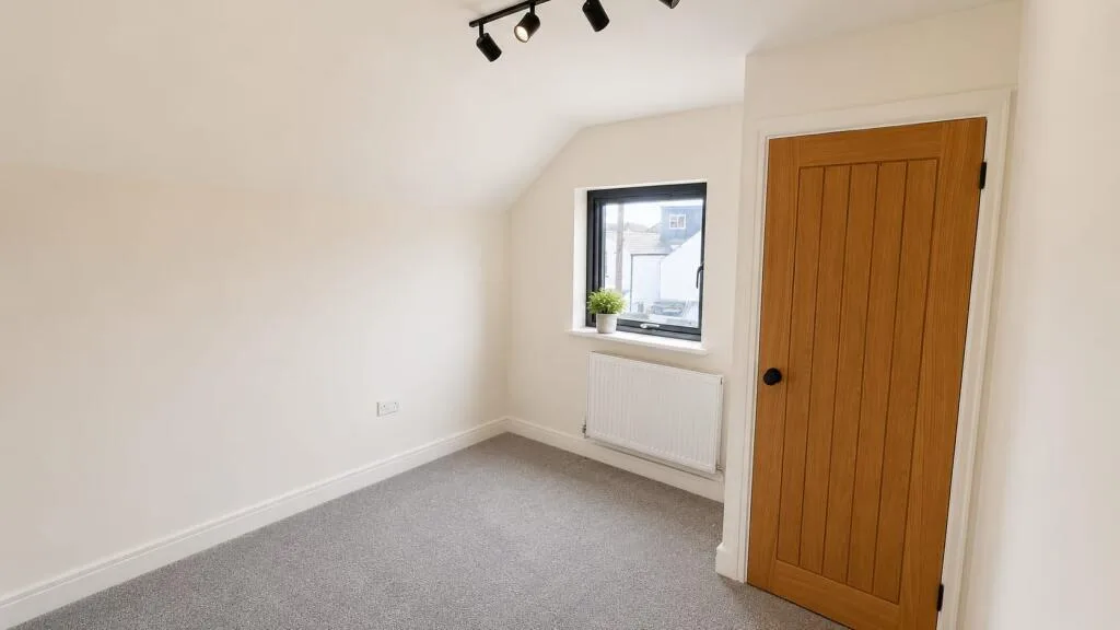 6 bedroom terraced house for rent