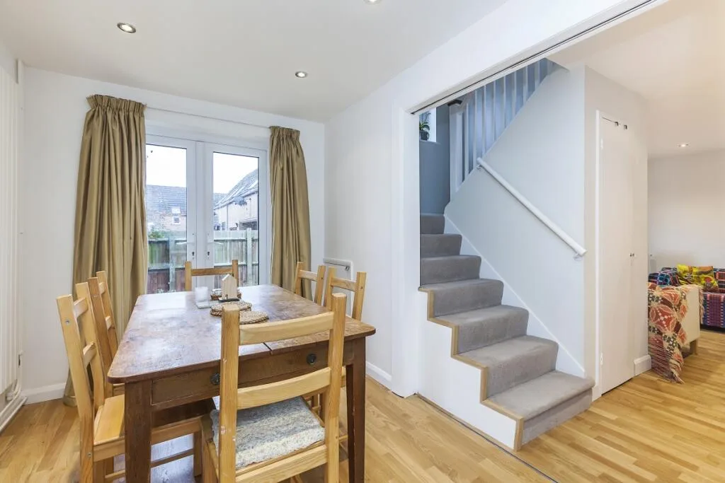 2 bedroom house for rent
