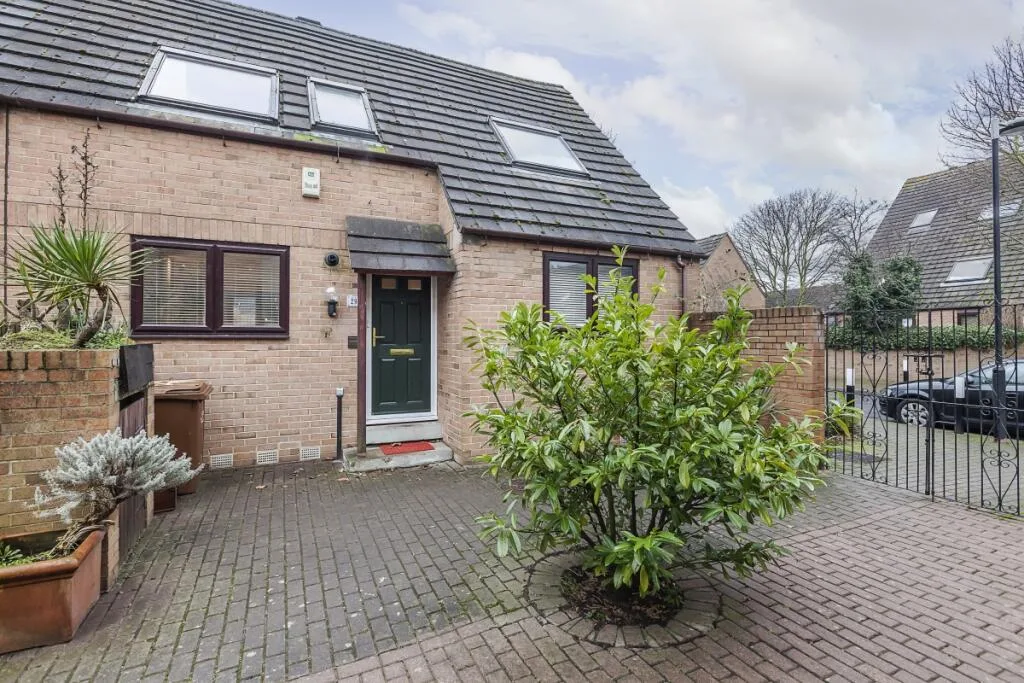 2 bedroom house for rent