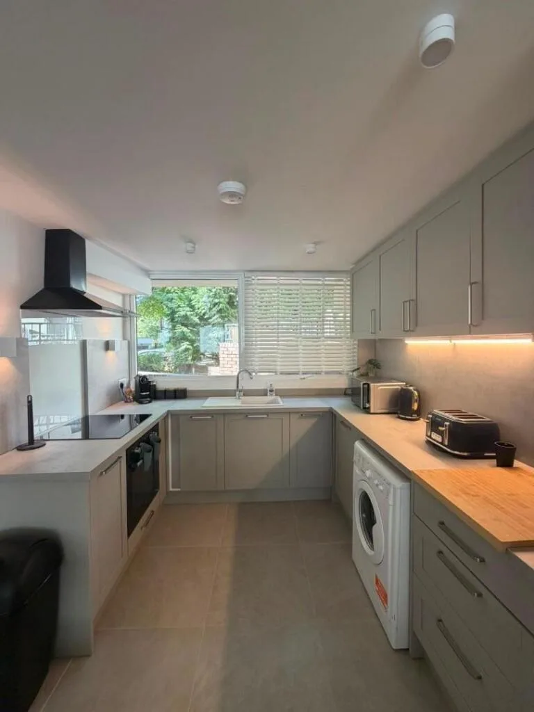 3 bedroom flat for rent