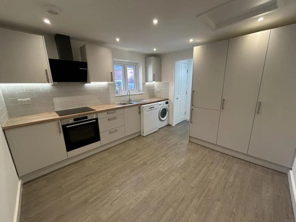 2 bedroom flat for rent
