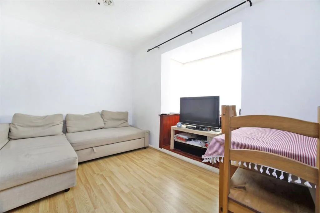 1 bedroom end of terrace house for rent