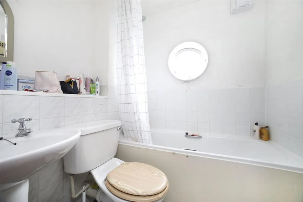 1 bedroom end of terrace house for rent