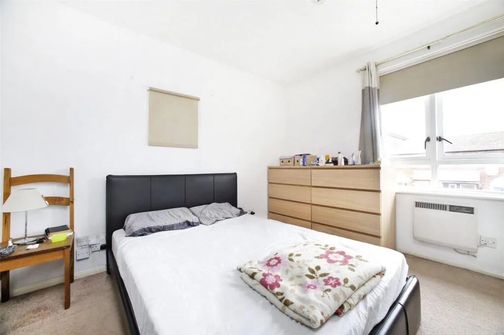 1 bedroom end of terrace house for rent
