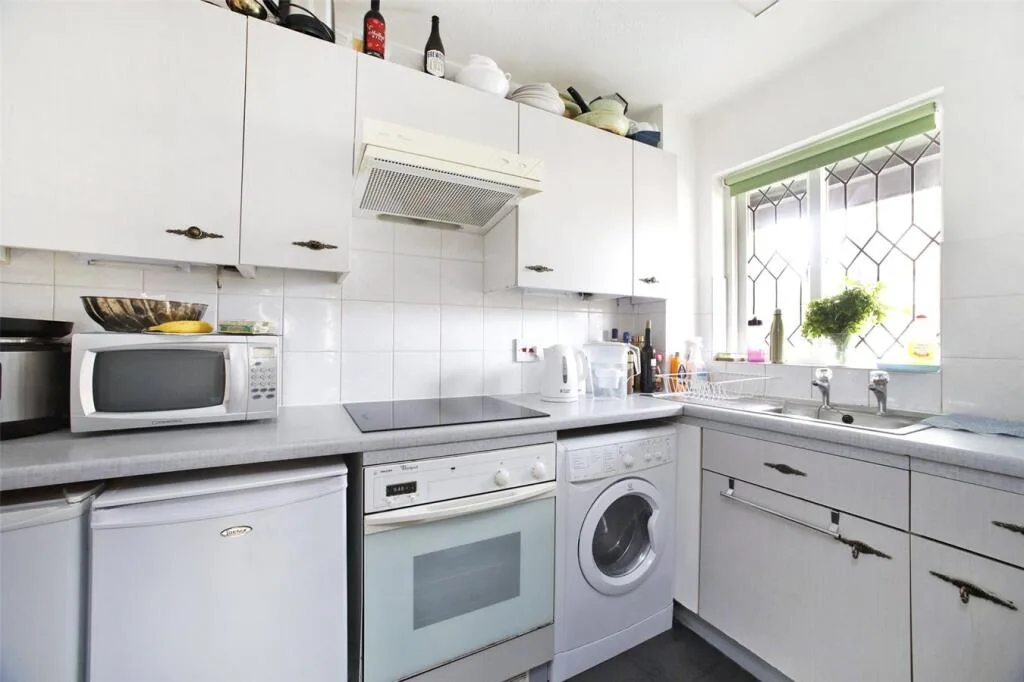 1 bedroom end of terrace house for rent