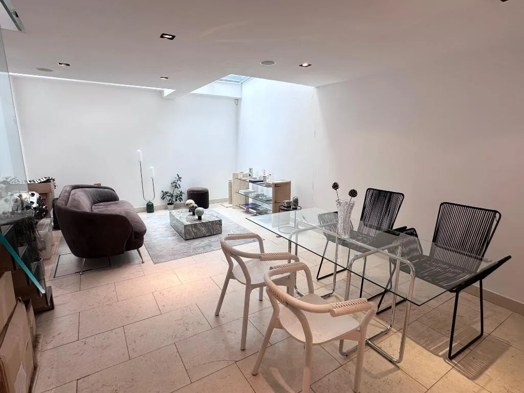 1 bedroom mews property for rent