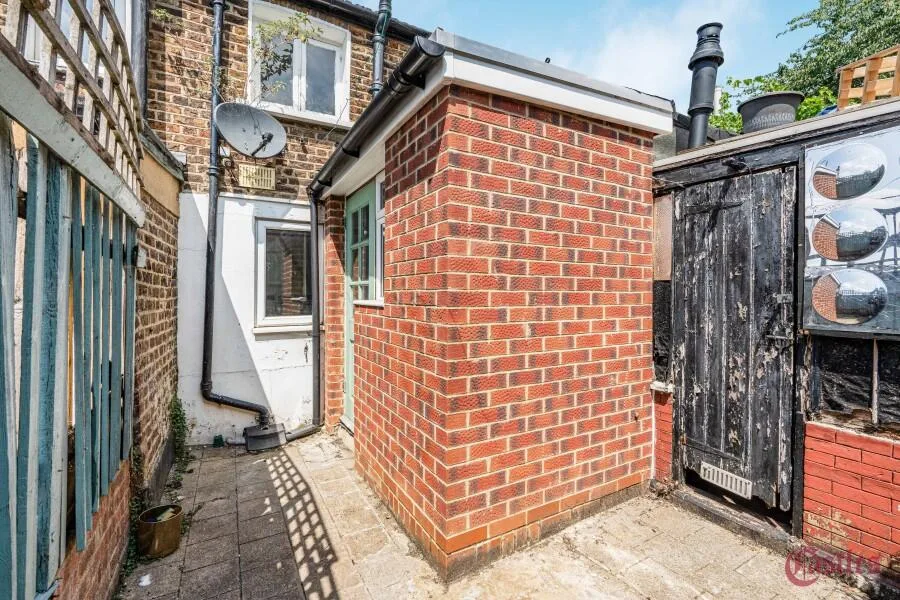 2 bedroom terraced house for rent