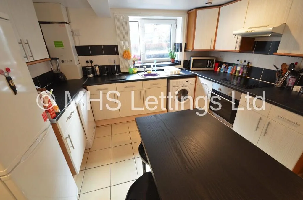 4 bedroom terraced house for rent
