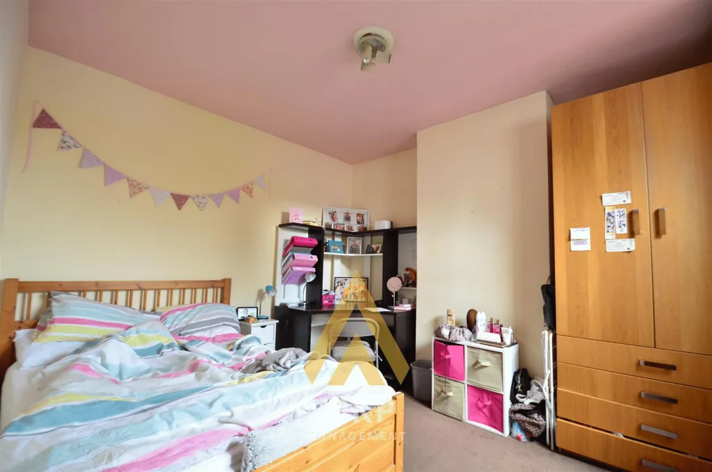 4 bedroom terraced house for rent