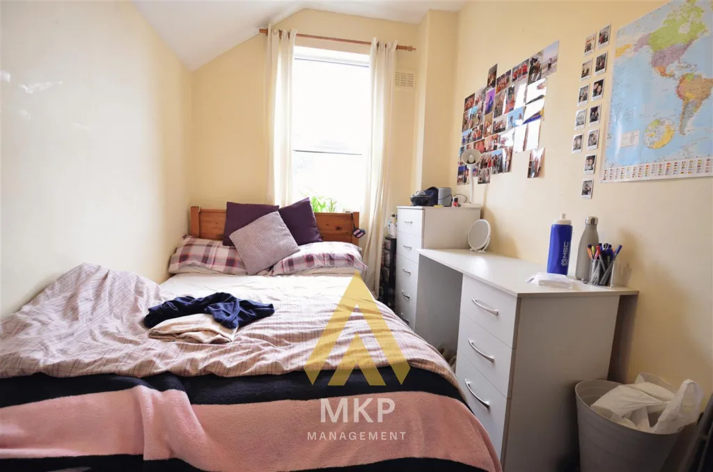 4 bedroom terraced house for rent