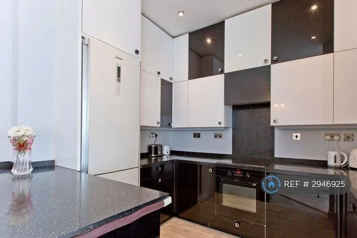 2 bedroom penthouse for rent
