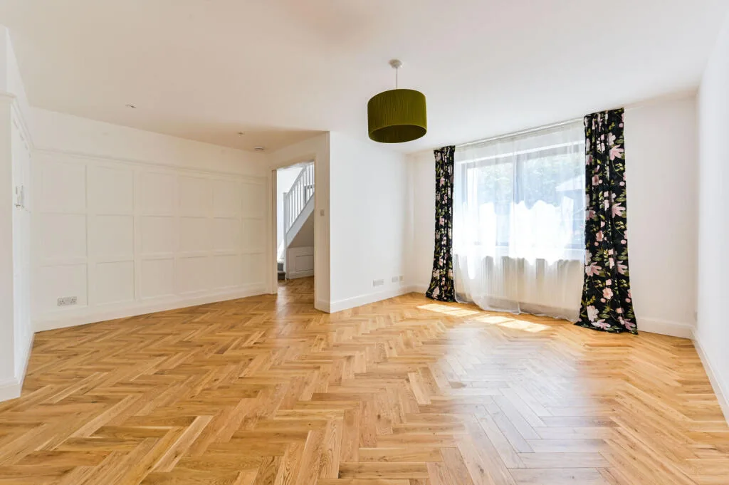 4 bedroom semi-detached house for rent