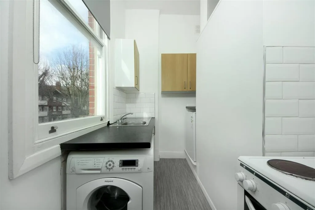 Studio flat for rent