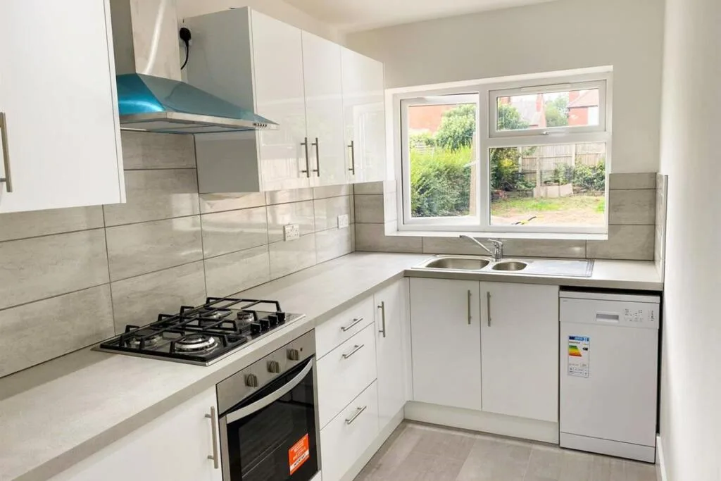 1 bedroom house for rent