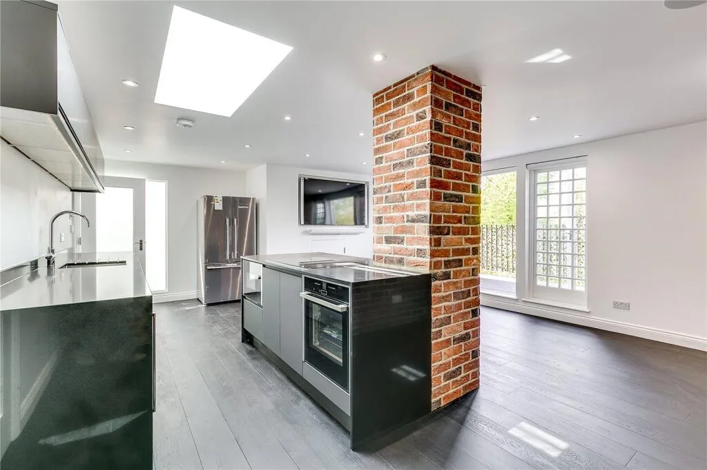 3 bedroom flat for rent
