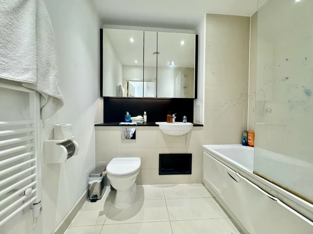 3 bedroom flat for rent